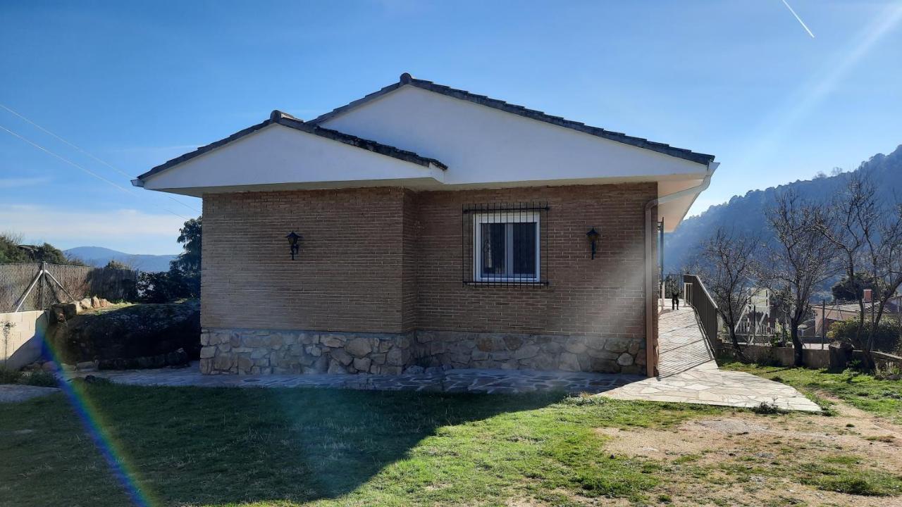 Chalet Con Piscina Y Bbq Para 10 Personas Сан-Мартин-де-Вальдейглесьяс Экстерьер фото
