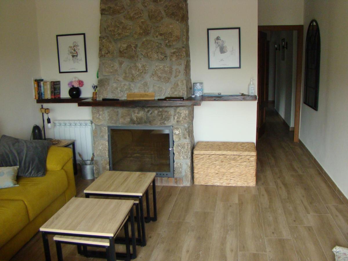 Chalet Con Piscina Y Bbq Para 10 Personas Сан-Мартин-де-Вальдейглесьяс Экстерьер фото